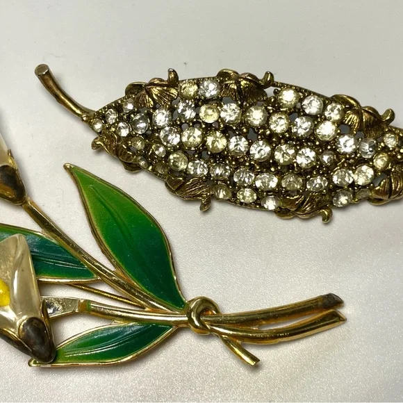 Corocraft Double Calla Lilies Figural Pin Brooch, Older Holly Craft Corn Brooch